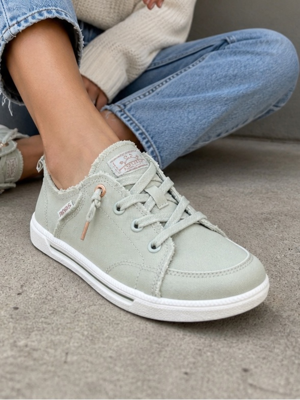 Skechers BOBS Mint Green Sneakers Memory Foam Vegan Slip-On Lace Shoes NWT